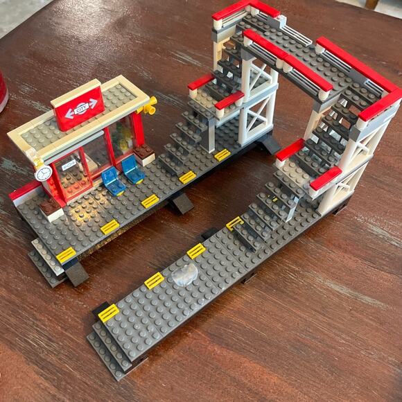 LEGO CREATOR Sea Side Beach House + Train Station INCOMPLETE AND GLUED - Picture 4 of 14
